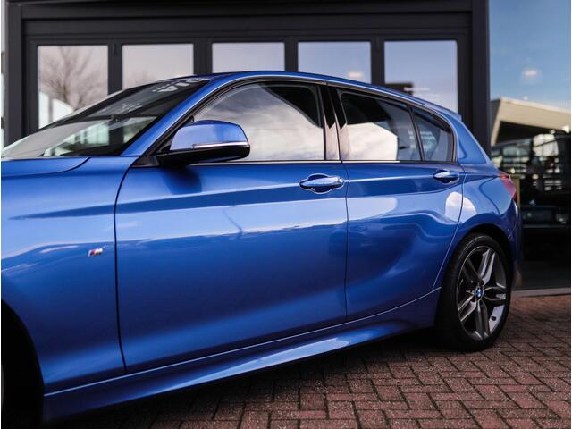 BMW 1-SERIE 118i Corporate Lease Executive | M-Sport | Shadowline | Leder | Stoelverw. | 18" LM