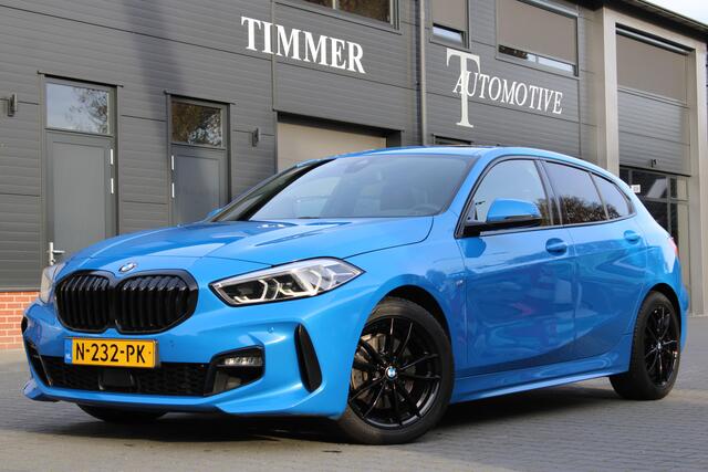 BMW 1-SERIE 118i High Executive M Sport 17 inch - Hooglans zwarte delen - Goed onderhouden