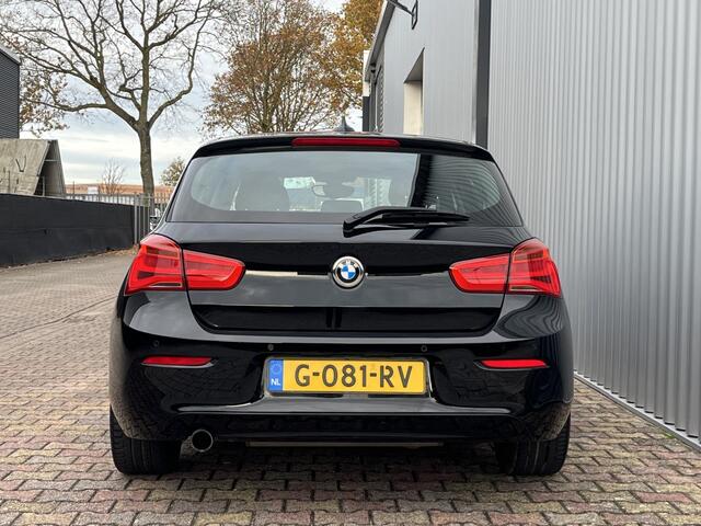 BMW 1-SERIE 116i Sport | Adaptive Led | Stoelverw. | Navigatie