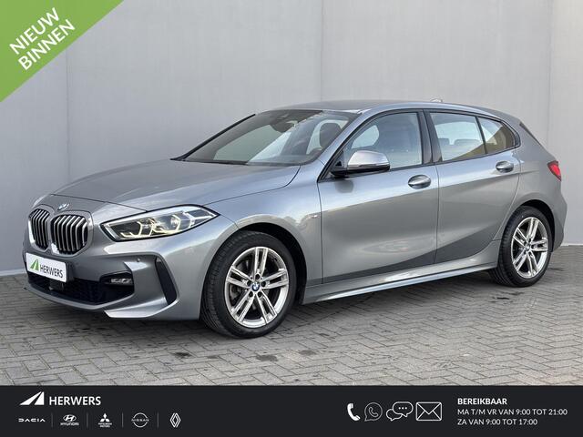 BMW 1-SERIE 118i Automaat / M-SPORT / Pack LED / Fabrieksgarantie tot 06-2026 / Dealer onderhouden / Sportstoelen / Trekgewicht 1300 Kg / Cruise control / Stoelverwarming / Apple Carplay Android Auto / Climate control / Keyless Entry/Start /