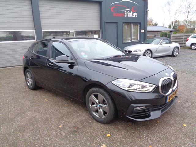 BMW 1-SERIE 116i Business Edition Automaat, ECC, Digidash, LMV, Led, Navigatie, Carplay/android auto