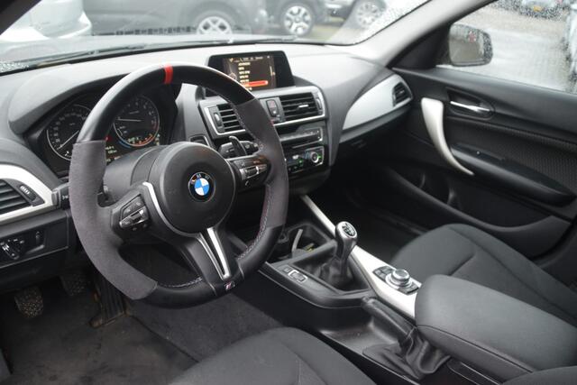 BMW 1-SERIE 116i Centennial Executive Navi | LED | PDC | LMV | Clima | Bluetooth | Cruise
