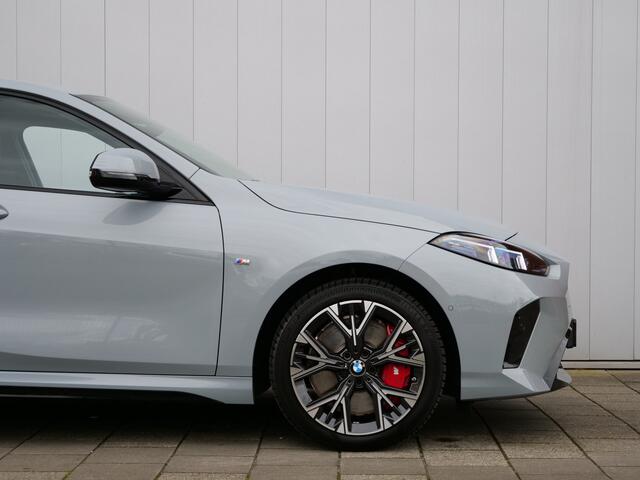 BMW 1-SERIE 116 automaat 123pk M Sportpakket Pro Stoelverwarming / Camera / Keyless entry