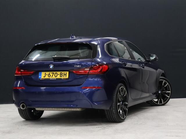 BMW 1-SERIE 118i Executive Edition [APPLE CARPLAY, ANDROID AUTO, PDC V+A, CRUISE CONTROL, AUTOMATISCHE AIRCO, NAVIGATIE, NIEUWSTAAT]