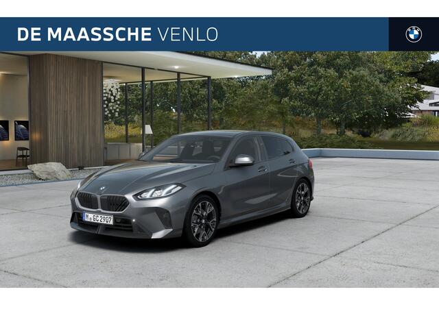 BMW 1-SERIE 120 M Sport Automaat / Sportstoelen / Achteruitrijcamera / M Adaptief onderstel / Parking Assistant / Stoelverwarming