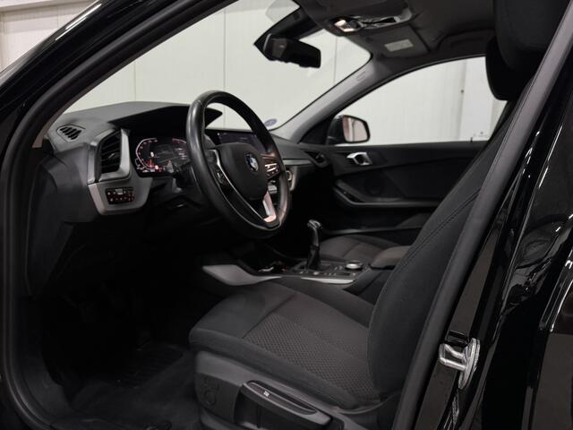 BMW 1-SERIE 118i 141 PK Executive Edition DIGI-DASH NAVI CAMERA PDC LMV