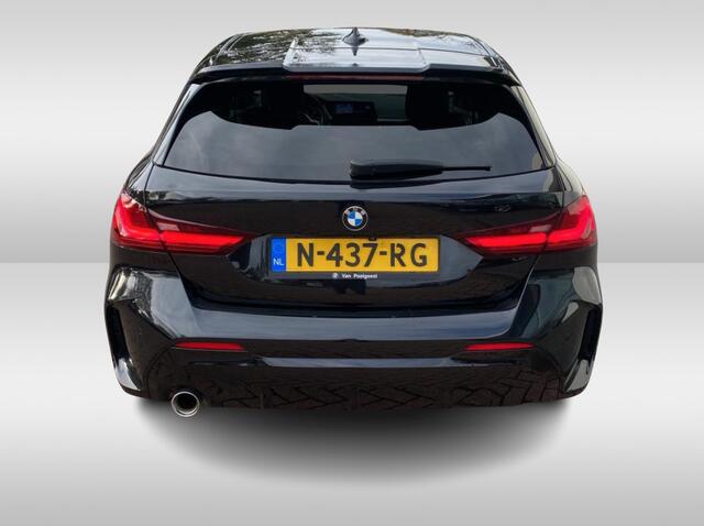 BMW 1-SERIE 118i Business Ed. M Sport / Camera / Navigatie / Half leder / 17'' / Sportstoelen / CarPlay / Cruise Control