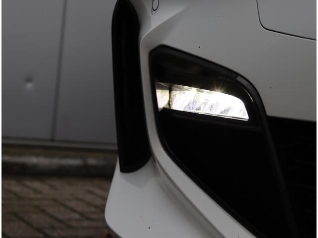 BMW 1-SERIE 120i Executive M-sport | Parkeercamera | Keyless | Schaalstoelen