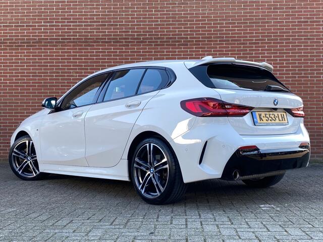BMW 1-SERIE 118I EXECUTIVE EDITION M-SPORTPAKKET NAVI CRUISE CARPLAY CAMERA HALF LEDER