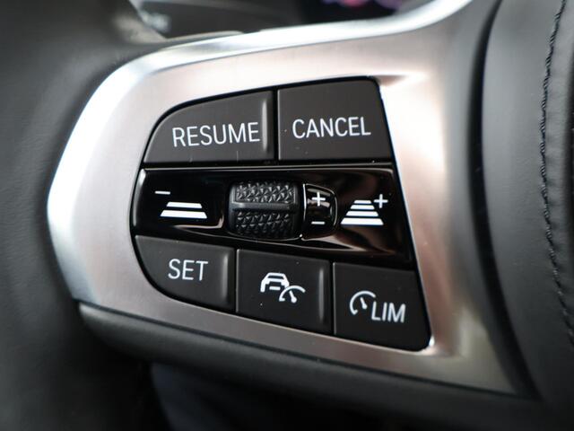 BMW 1-SERIE 118i High Executive Edition | 140pk | Automaat | Panorama dak | Digital cockpit |