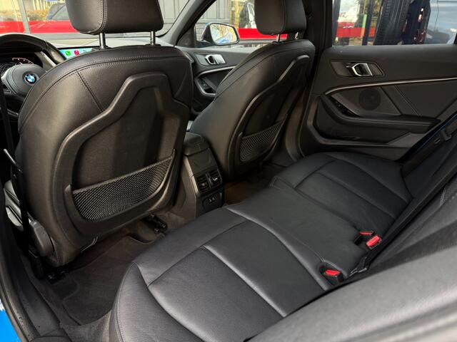 BMW 1-SERIE 118i M-Sport vol Leer Bovag garantie Apple carplay Misano bleu