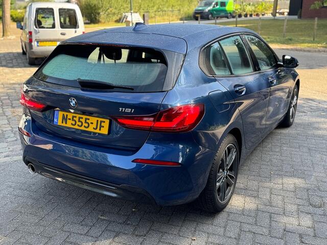 BMW 1-SERIE 118 autom Sport Bns Edition Plus ecc,leer,sportstoel,lmv,led,navi,digidash,pdc
