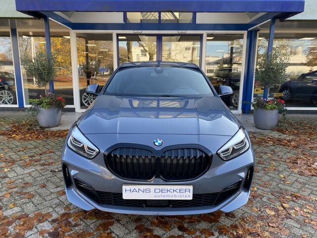 BMW 1-SERIE 118i M Sport Pakket / M Sport Stoelen