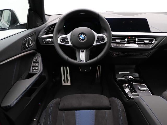 BMW 2-SERIE Gran Coupé 218i M Sportpakket Pro | Premium Pack | Comfort Pack | Travel Pack | Panoramadak | Active Cruise Control | DAB| HiFi | 18''