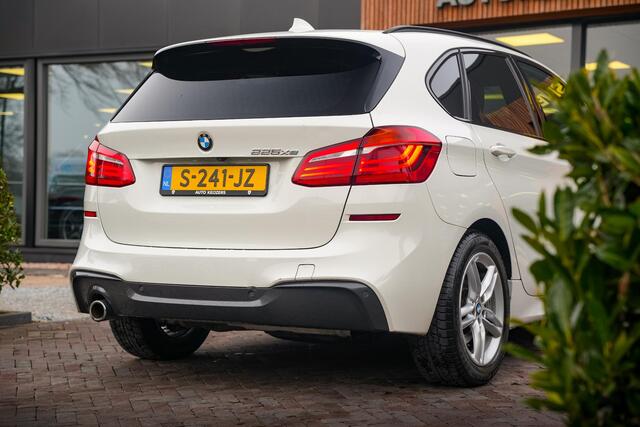 BMW 2-SERIE Active Tourer 225xe iPerformance High Executive Camera Pano HUD Clima Cruise Leer 17"LM