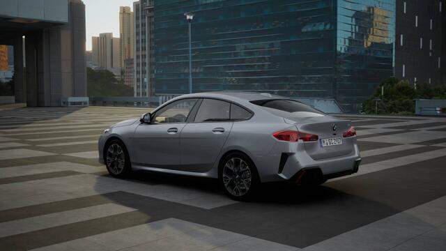 BMW 2-SERIE Gran Coupé 220 M Sport Automaat / Sportstoelen / Adaptieve LED / M Adaptief onderstel / Comfort Access / Parking Assistant / Stoelverwarming