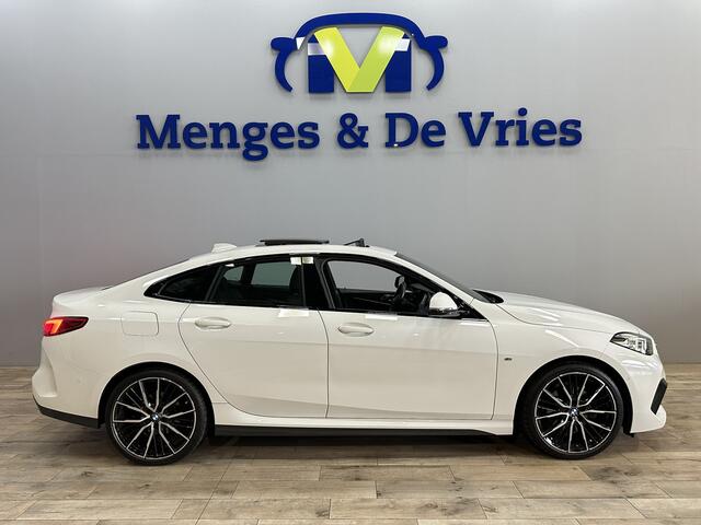 BMW 2-SERIE Gran Coupé 218i High Executive Edition M Sport | Airco ECC | LED | Panorama | Leder | Cruise control | Camera | Apple Carplay | Stoelverwarming | Isofix | NAP |