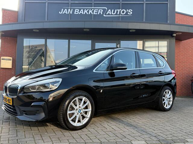 BMW 2-SERIE Active Tourer 225xe iPerformance Executive Trekhaak Clima Navigatie