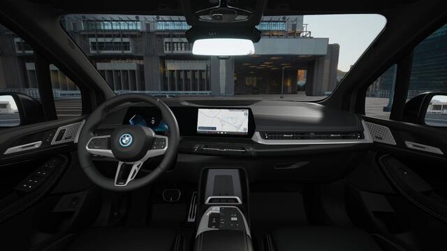 BMW 2-SERIE Active Tourer 225e xDrive High Executive M Sport Automaat / Trekhaak / Sportstoelen / Adaptieve LED / M Adaptief onderstel / Comfort Access / Parking Assistant Plus / Head-Up