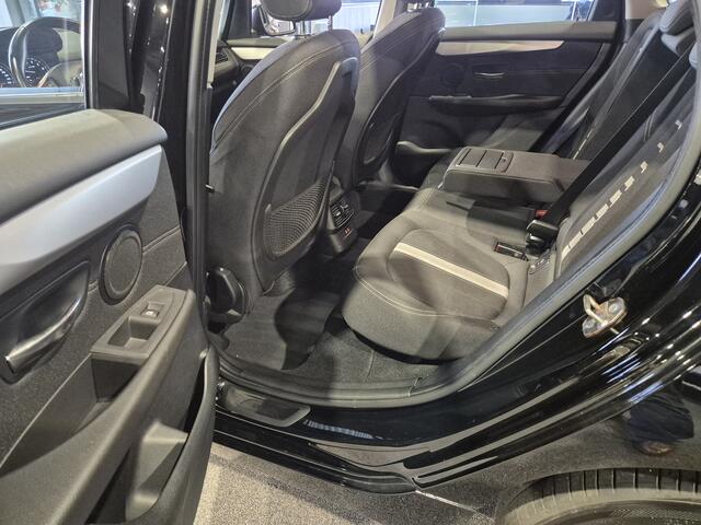 BMW 2-SERIE Active Tourer 218i Corporate Lease Executive Panorama | Navi | Trekhaak | LED