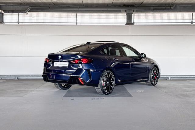 BMW 2-SERIE Gran Coupé 220 | M Sportpakket Pro | Glazen panoramadak