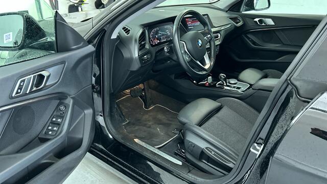 BMW 2-SERIE Gran Coupé 220I SPORT LINE GRAN COUPE AUTOMAAT