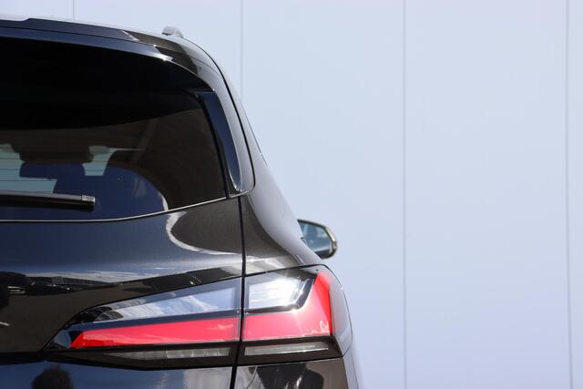 BMW 2-SERIE Active Tourer 225e xDrive M Sportpakket/ Premium Pack/ Stuurverwarming/ Comfort Acces/ Elektrische Trekhaak/ Panoramadak/ Harman-Kardon