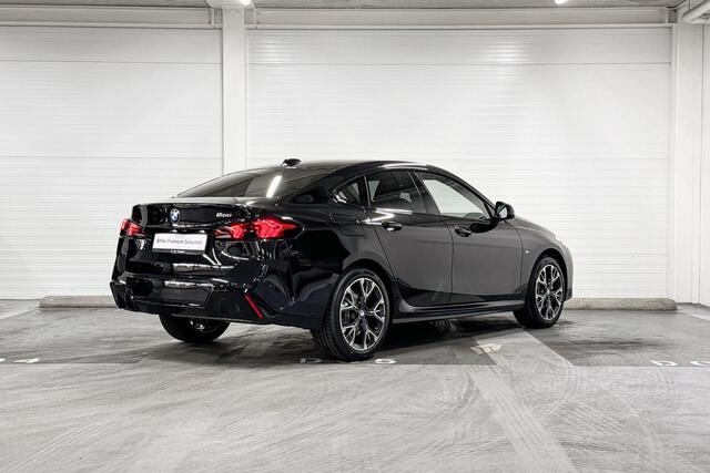 BMW 2-SERIE Gran Coupé 220 M Sport Design Edition | M-Sport Design | Premium Pack | Driving Assistant Plus | Harman/Kardon | Panoramadak | Comfort Access