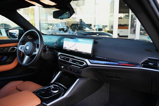 BMW 2-SERIE Coupé M240i High Executive Automaat / Trekhaak / M Sportstoelen / Adaptieve LED / M Adaptief onderstel / Active Cruise Control / Comfort Access