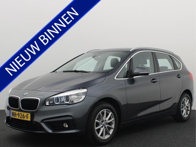 BMW 2-SERIE Active Tourer 216i Centennial High Executive TREKHAAK / STOELVERW / NAVI / CLIMA / PDC / FULL LED / NL-AUTO