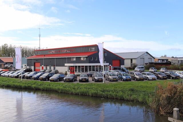 BMW 2-SERIE Active Tourer 216i Centennial High Executive TREKHAAK / STOELVERW / NAVI / CLIMA / PDC / FULL LED / NL-AUTO