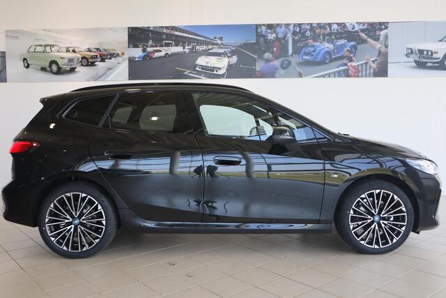 BMW 2-SERIE Active Tourer 225e xDrive M Sportpakket | Premium Pack | Stoelen pakket | Elektr. Trekhaak