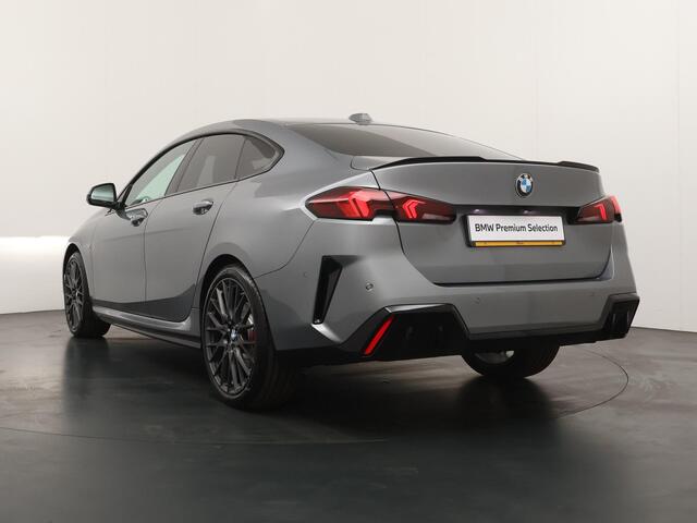 BMW 2-SERIE Gran Coupé 223 xDrive | M-Sport | Comfort Access | Harman Kardon | Adaptive Cruise | Stoelverwarming |