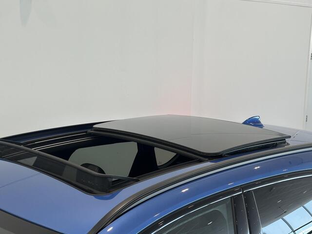 BMW 2-SERIE Active Tourer 218i High Executive | M Sport | Panoramadak | Trekhaak afneembaar | Parkeersensoren voor, achter en achteruitrijcamera