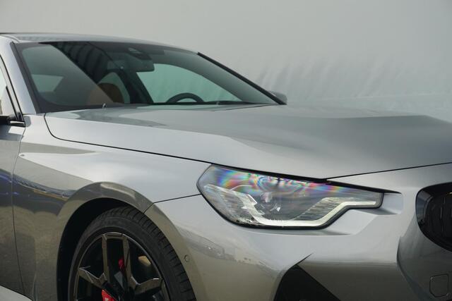 BMW 2-SERIE Coupé 220i M Sportpakket Pro 19'' / Schuif-/kanteldak / Harman Kardon / Stuur-stoelverwarming / M Sportremsysteem