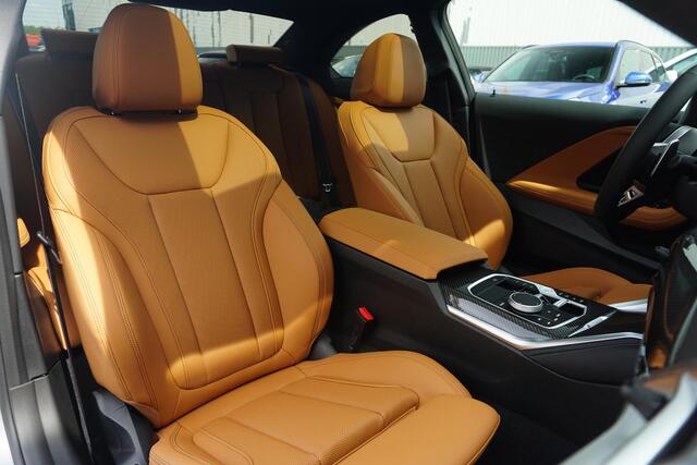 BMW 2-SERIE Coupé 220i M Sportpakket Pro 19'' / Schuif-/kanteldak / Harman Kardon / Stuur-stoelverwarming / M Sportremsysteem