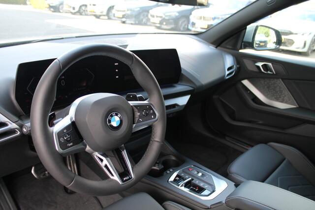 BMW 2-SERIE Gran Coupé 220 M Sport Automaat / Sportstoelen / Achteruitrijcamera / Comfort Access / M Adaptief onderstel / Adaptieve LED / Parking Assistant