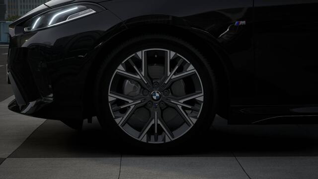 BMW 2-SERIE Gran Coupé 220 M Sport Automaat / Trekhaak / Sportstoelen / Achteruitrijcamera / M Adaptief onderstel / Parking Assistant