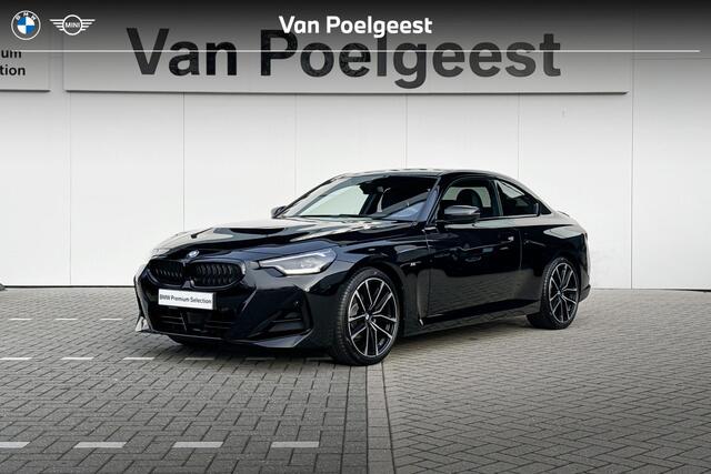 BMW 2-SERIE Coupé 218i | M Sport | Parking Assistant | Getinte Ruiten