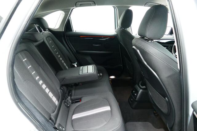 BMW 2-SERIE Active Tourer 218i High Executive. Elek A Klep, Navi, Clima, Led Koplampen, Afn Haak 1300kg