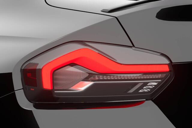 BMW 2-SERIE Coupé 220i | M Sport Pro | Premium Pack | M Interieurlijsten Carbon Fibre