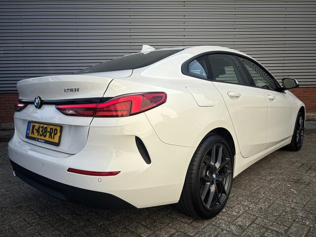 BMW 2-SERIE Gran Coupé 218i Executive | 18 inch BMW M Sport Velgen | LED |