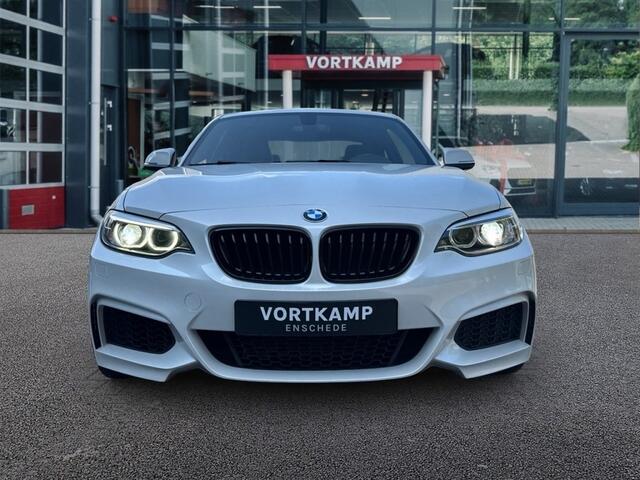 BMW 2-SERIE 218i M-PAKKET NAVI/LEDER/CRUISE/PDC/STOELVERW