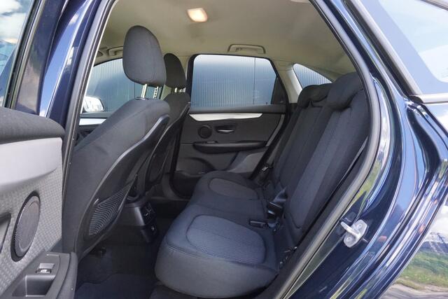 BMW 2-SERIE Active Tourer 216i | Origineel NL | PDC | Airco | Cruise Control |