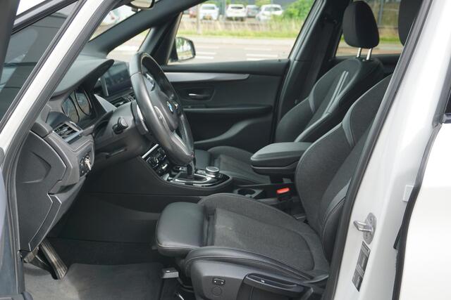 BMW 2-SERIE Active Tourer 220i Executive Edition | M Pakker | PANO | Trekhaak