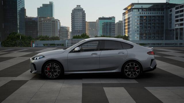 BMW 2-SERIE Gran Coupé 220 M Sport Automaat / Sportstoelen / Achteruitrijcamera / Adaptieve LED / M Adaptief onderstel / Comfort Access / Stuurverwarming