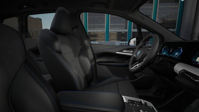 BMW 2-SERIE Active Tourer 225e xDrive High Executive M Sport Automaat / Panoramadak / Trekhaak / Sportstoelen / Adaptieve LED / M Adaptief onderstel / Parking Assistant Plus / Head-Up / Comfort Access