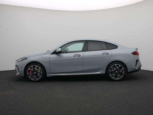 BMW 2-SERIE Gran Coupé 220 M Sportpakket Pro | Premium Pack | Stuurwielrand Verwarmd | Comfort Access | Driving Assistant | Harman Kardon | 18''