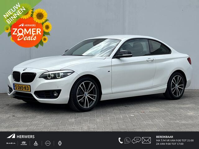 BMW 2-SERIE Coupé 218i Executive Sport Line Business / Automaat / Cruise- en Cruise Control / Verwarmde Voorstoelen / Keyless Start / Parkeersensoren voor + achter / Navigatie full map / M Leder Sportstuur / Lichtmetalen velgen dubbel spaak / Bluetooth /