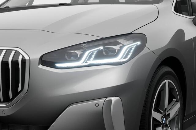 BMW 2-SERIE Active Tourer 220i | Luxury Line | Premium Pack | Travel Pack